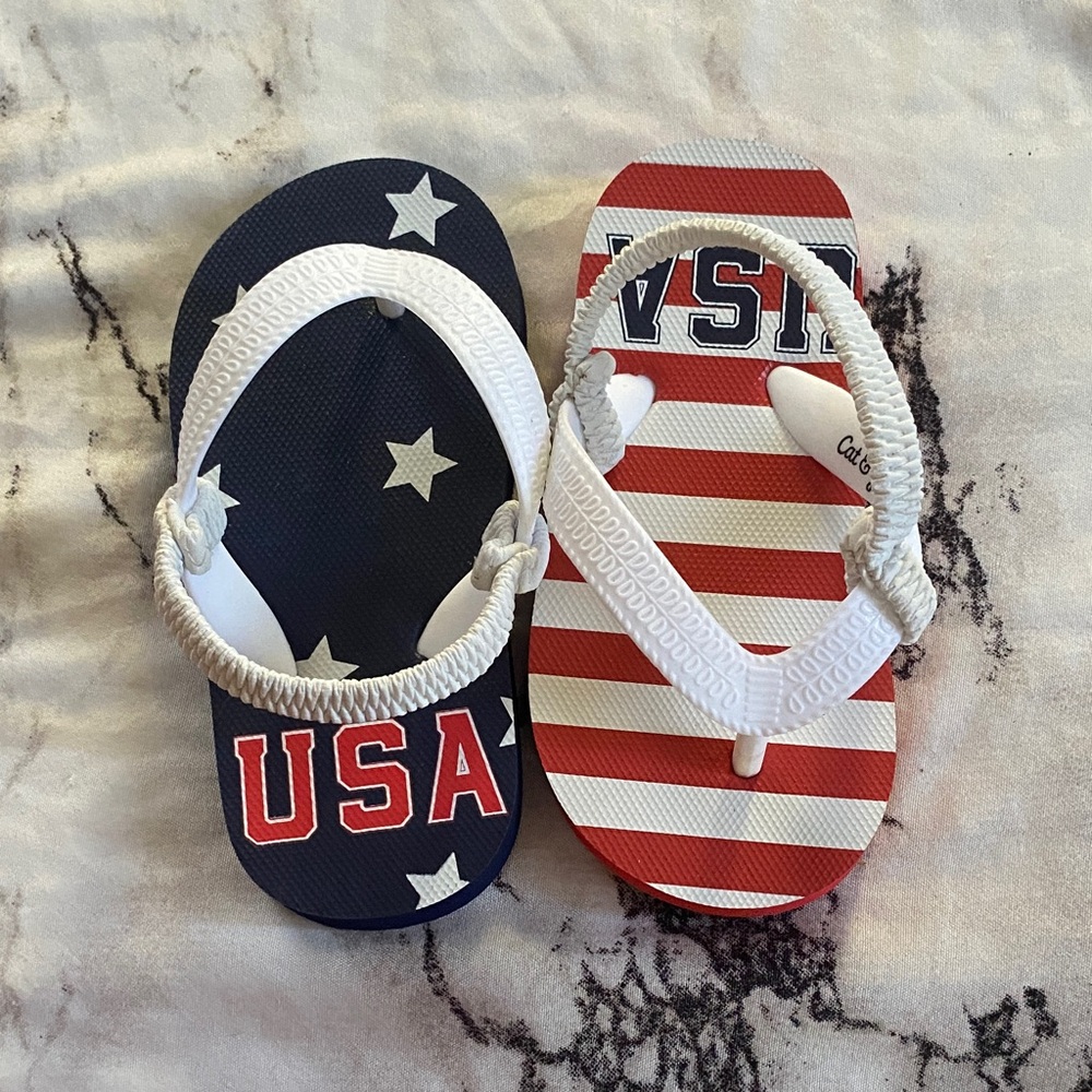 Cat & Jack Kids Flip Flops - Navy, Red, and White